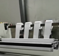 篷布分條收料機作業圖片